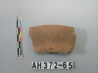 藏品(紅褐色夾砂陶口緣)的圖片